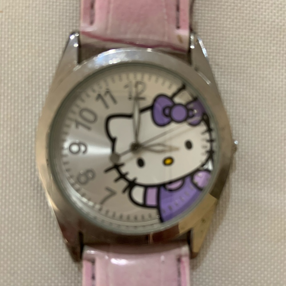 Hello Kitty pink wrist watch
